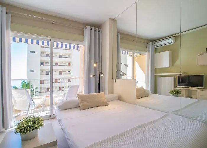 Cibeles...estudio En El Paseo Maritimo....wifi *