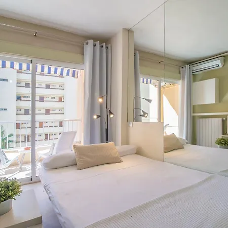 Cibeles...estudio En El Paseo Maritimo....wifi *