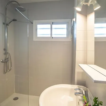 Cibeles...estudio En El Paseo Maritimo....wifi *