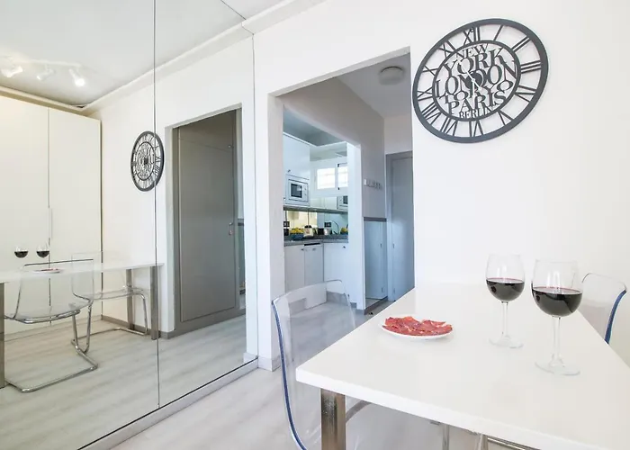 Cibeles...estudio En El Paseo Maritimo....wifi *