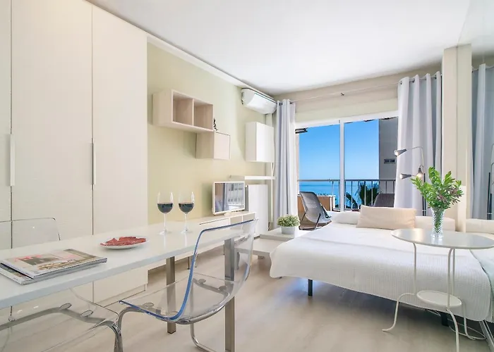 Апартаменты Cibeles...estudio En El Paseo Maritimo....wifi