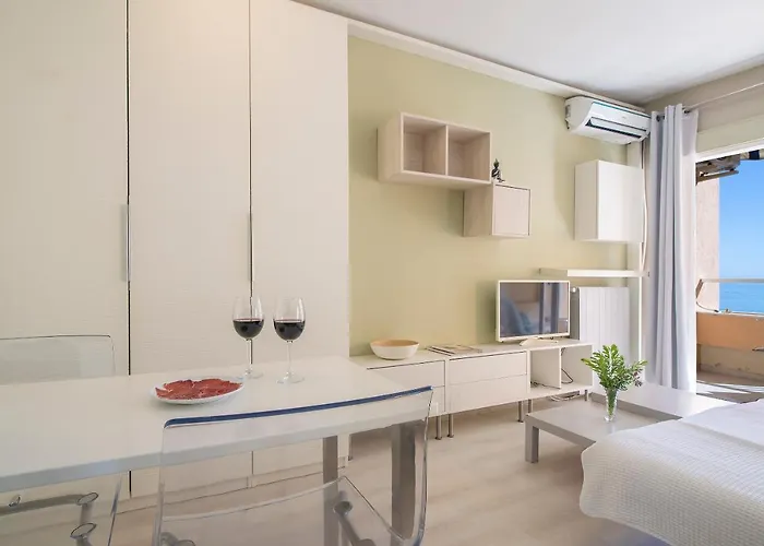 Апартаменты Cibeles...estudio En El Paseo Maritimo....wifi *