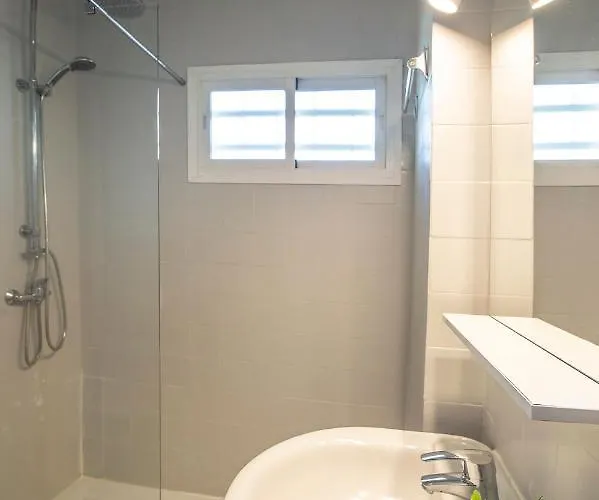 Cibeles...estudio En El Paseo Maritimo....wifi *