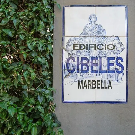 Cibeles...estudio En El Paseo Maritimo....wifi アパート マルベーリャ